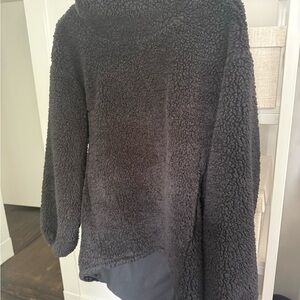 Lululemon warm restore Sherpa pullover